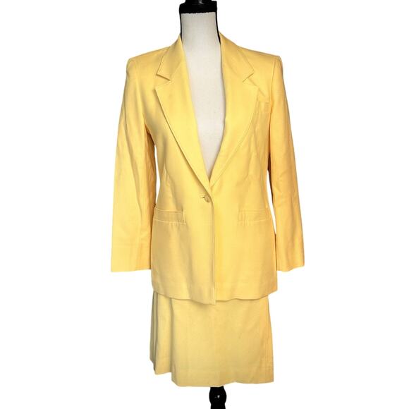 Pendleton Jackets & Blazers - Vintage Pendleton Women’s Blazer And Pencil Skirt 100% Virgin‎ Wool Yellow Sz. 4